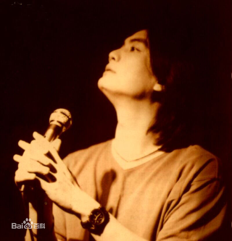 李泉(JamesLi)出席活动照壁纸壁纸