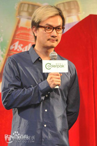 李泉(JamesLi)出席活动照壁纸壁纸