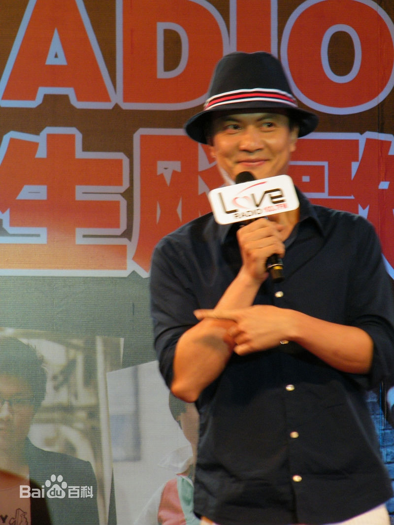 李泉(JamesLi)出席活动照壁纸壁纸