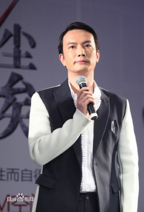 李泉(JamesLi)出席活动照壁纸壁纸