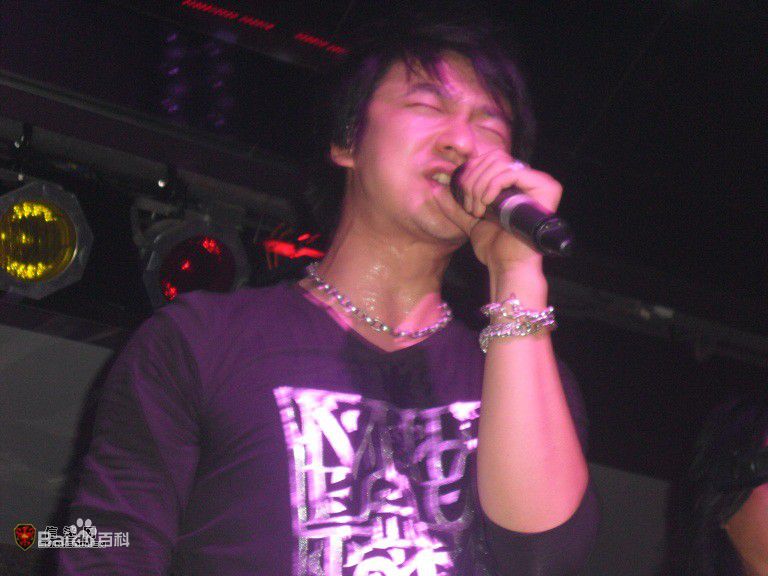 信乐团(Shin)2010年广州莉莉玛莲酒吧生活照