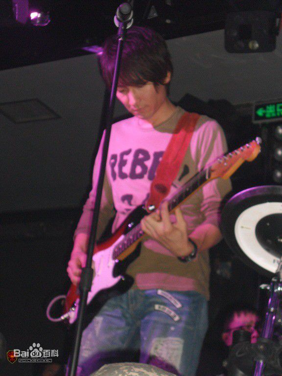 信乐团(Shin)2010年广州莉莉玛莲酒吧生活照