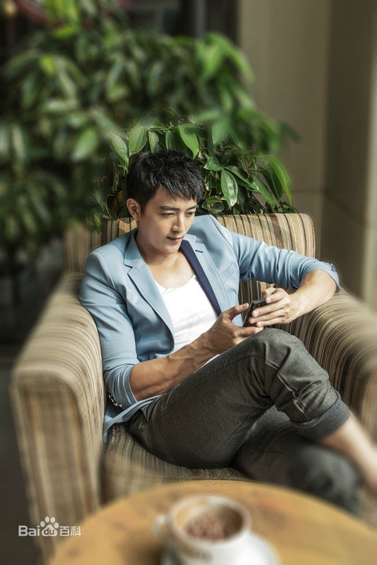 田家达(Jenson Tien)生活照性感图片图集