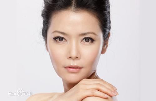 向语洁出席活动素颜照壁纸