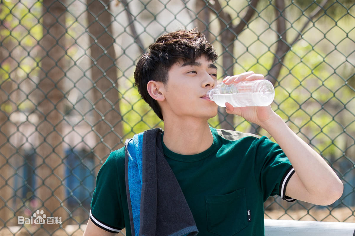 骆明劼最新图集