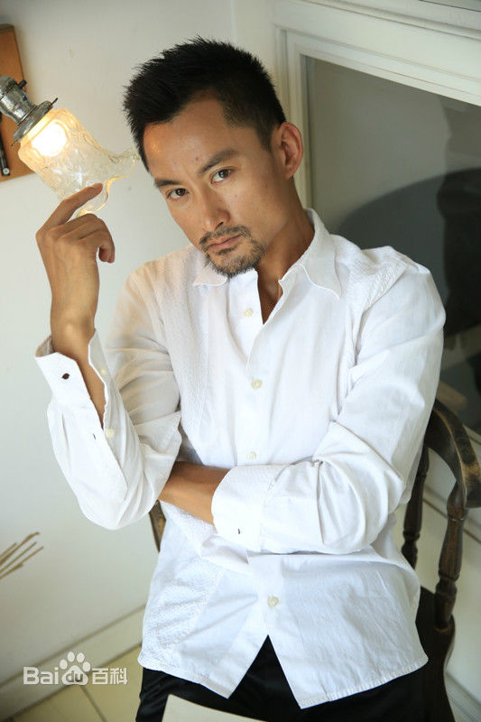 高华阳最新杂志拍摄-生活中的“胡生”壁纸