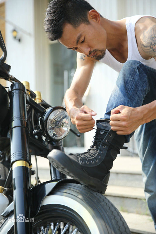 高华阳最新杂志拍摄-生活中的“胡生”壁纸