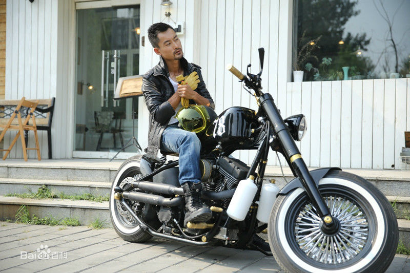 高华阳最新杂志拍摄-生活中的“胡生”壁纸