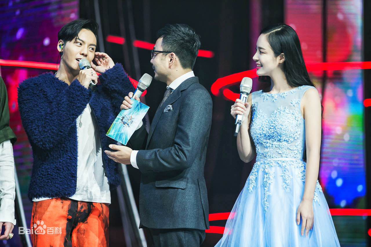 李莎旻子主持经历壁纸壁纸