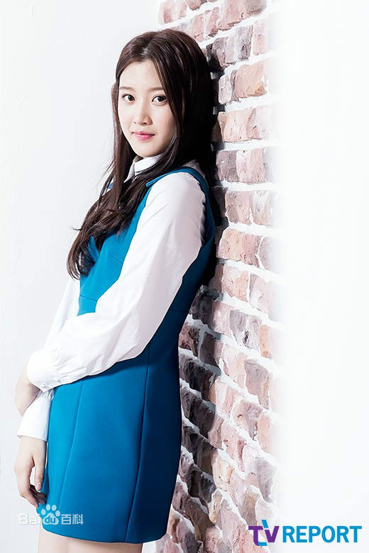 文佳煐( ，Moon Ga Young)文佳音新闻采访图前后照片