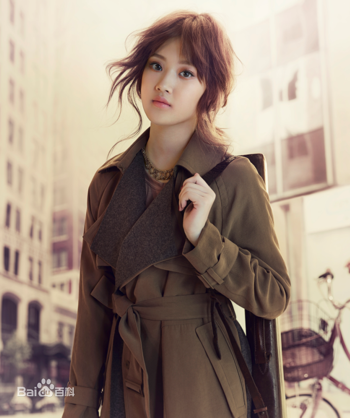 文佳煐( ，Moon Ga Young)Ceci前后照片