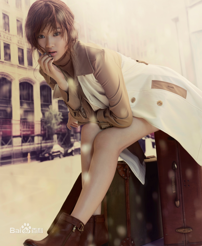 文佳煐( ，Moon Ga Young)Ceci前后照片