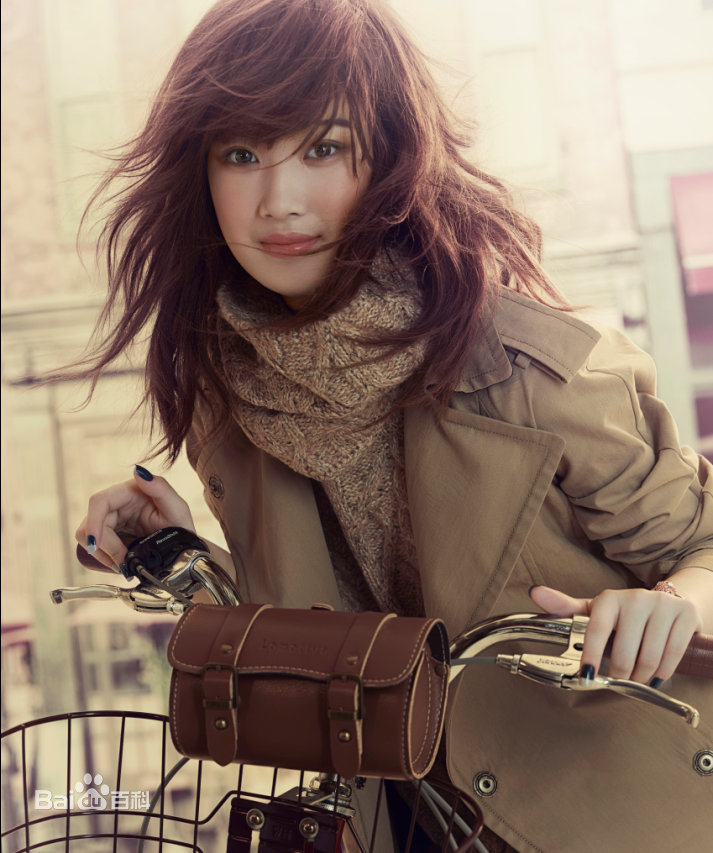 文佳煐( ，Moon Ga Young)Ceci前后照片