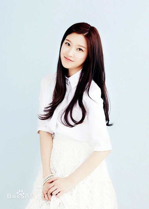 文佳煐( ，Moon Ga Young)前后照片