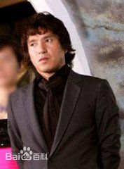 赵在铉(韩文： 英文：Cho Jae Hyun)前后照片