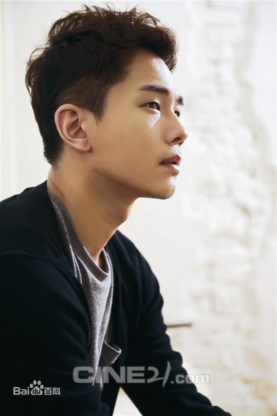 温朱万(，On Ju Wan)生活照