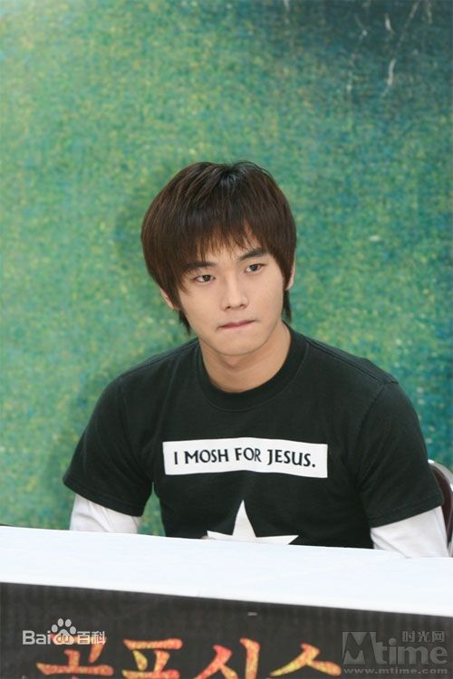 温朱万(，On Ju Wan)生活照