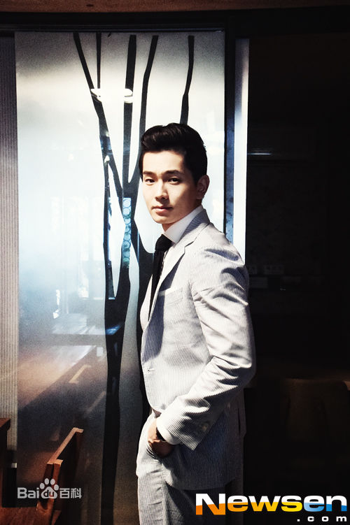 温朱万(，On Ju Wan)武林女大学生精选剧照