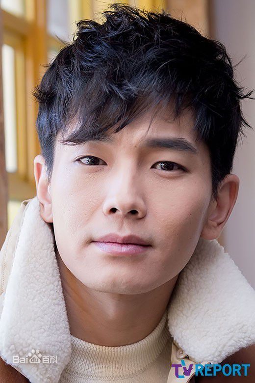 温朱万(，On Ju Wan)武林女大学生精选剧照