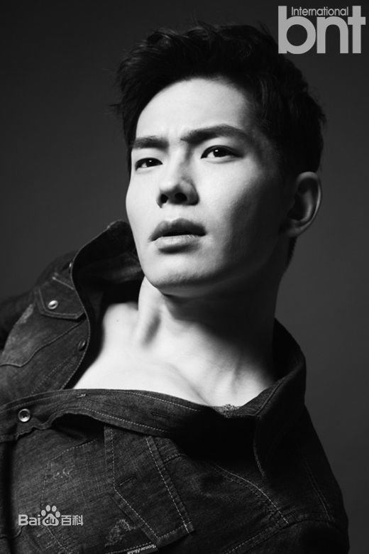 温朱万(，On Ju Wan)武林女大学生精选剧照