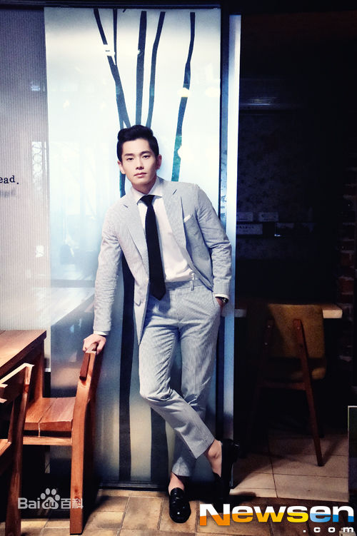 温朱万(，On Ju Wan)武林女大学生精选剧照