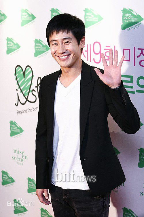 申河均(，Shin Ha-kyun，シン ハギュン)经历图册前后照片