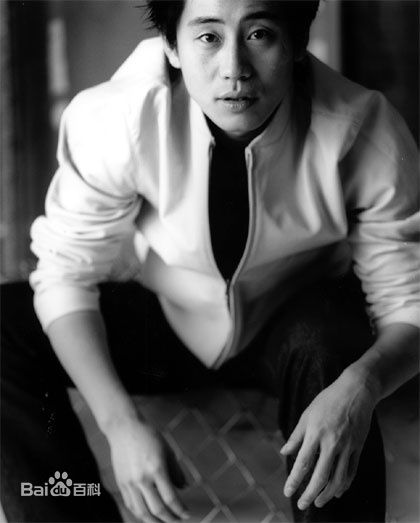 申河均(，Shin Ha-kyun，シン ハギュン)广告相册性感图片图集