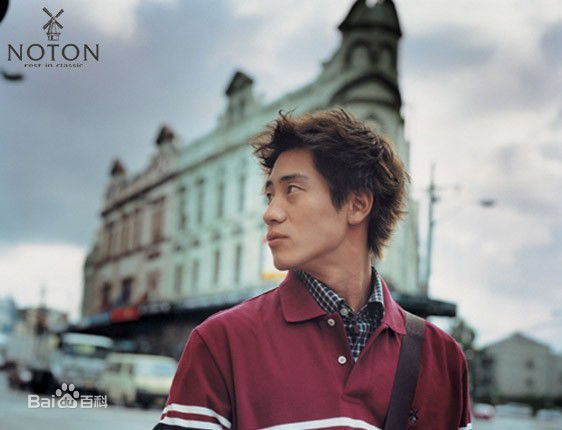 申河均(，Shin Ha-kyun，シン ハギュン)广告相册性感图片图集