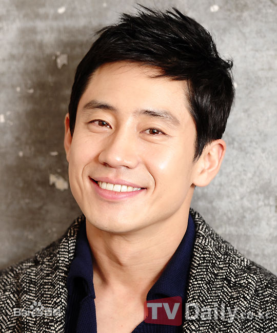 最新申河均(，Shin Ha-kyun，シン ハギュン)精彩图册