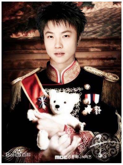 高清李成真()图片