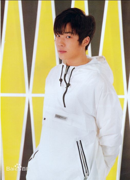 高清李成真()图片