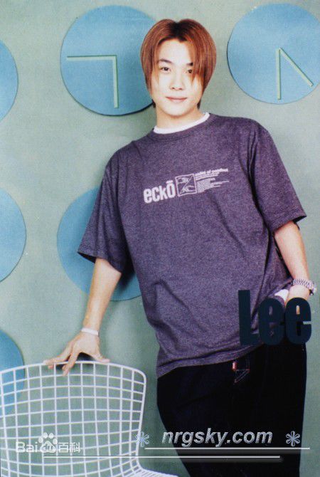 李成真()最新人物图集