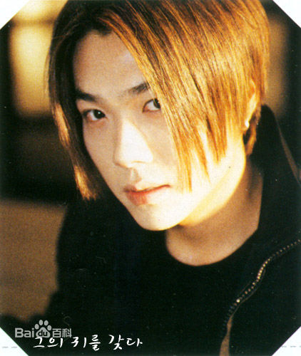 李成真()最新人物图集