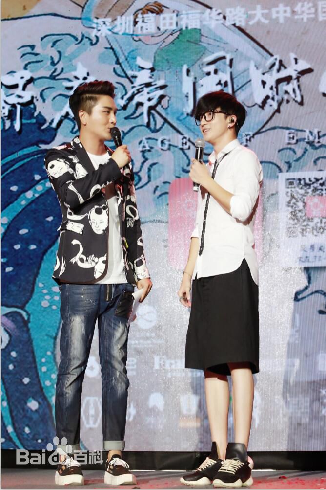 翁航融(Henry)工作照片素颜照相册