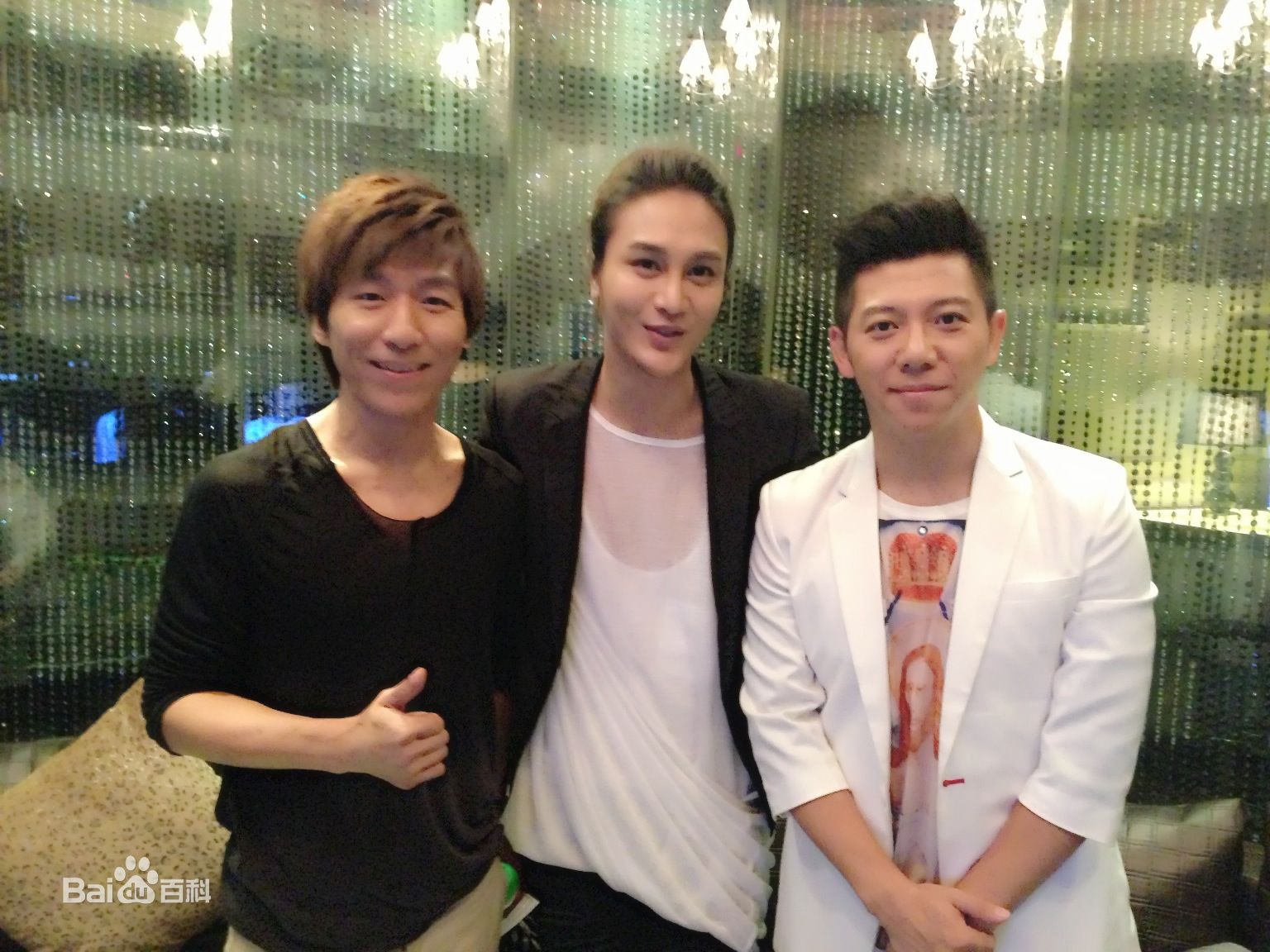 翁航融(Henry)工作照片素颜照相册