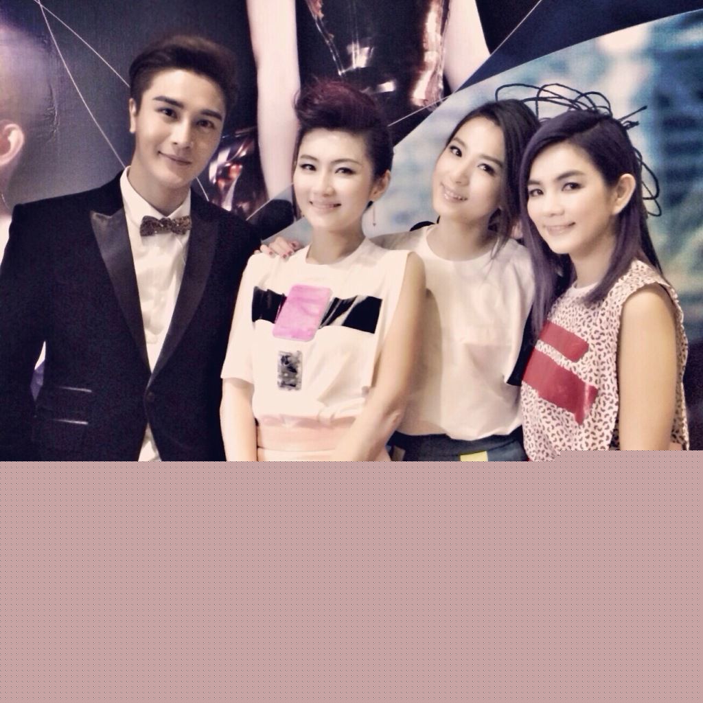 翁航融(Henry)工作照片素颜照相册