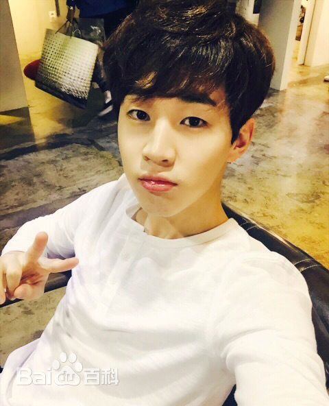 刘宪华(Henry Lau、)生活照素颜照相册