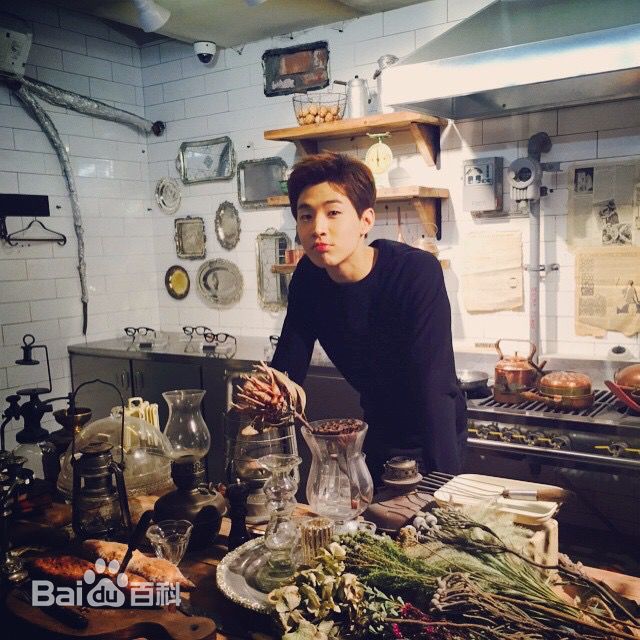 刘宪华(Henry Lau、)生活照素颜照相册