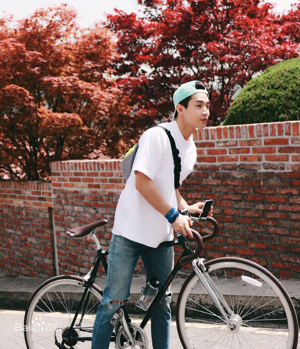 刘宪华(Henry Lau、)生活照素颜照相册