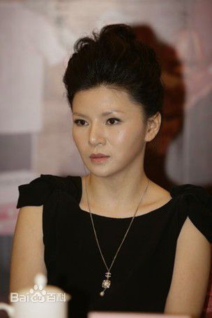 最新陈艺戈性感图片