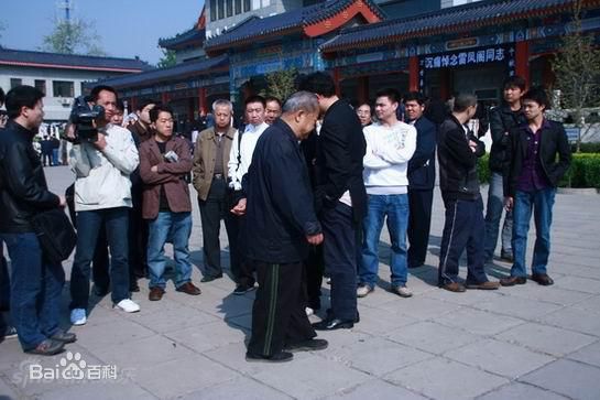 闫怀礼(Huai-li Yan)追悼会性感图片图集