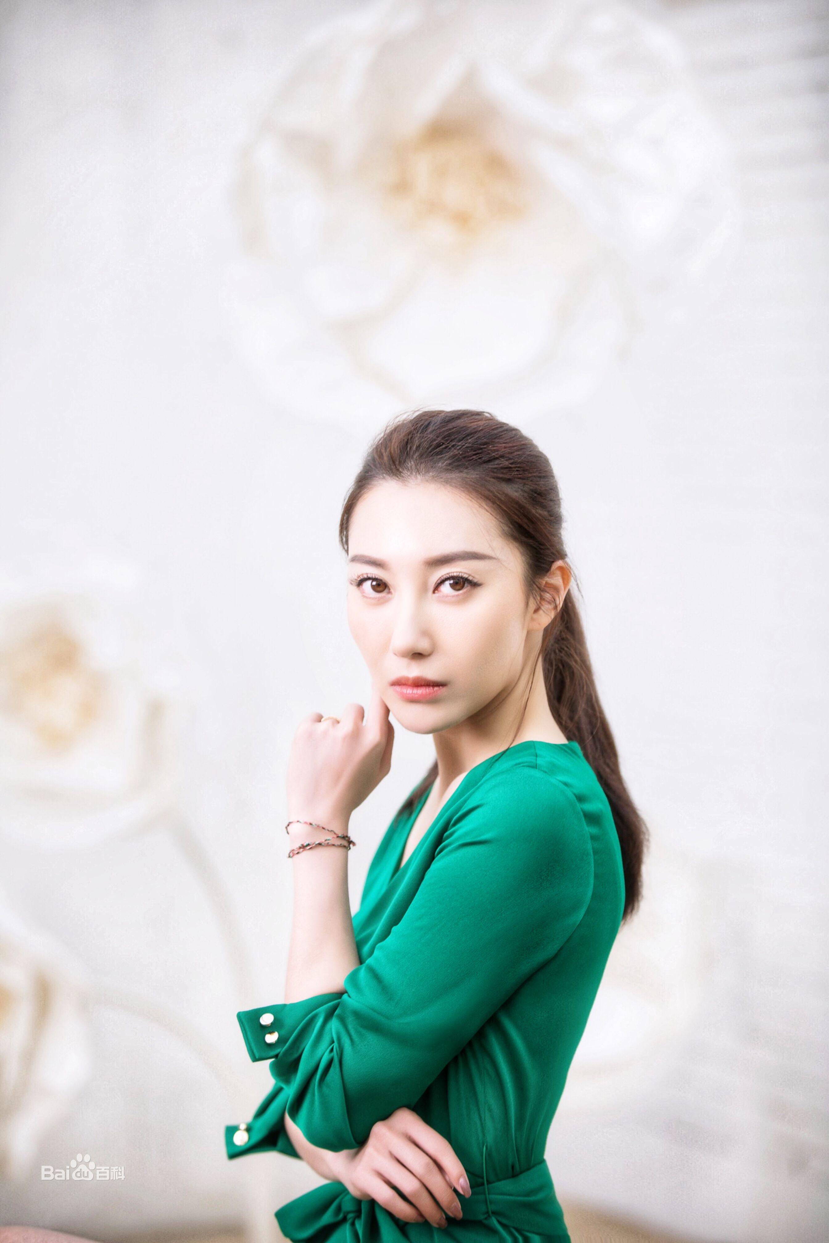 殷旭个人图册前后照片