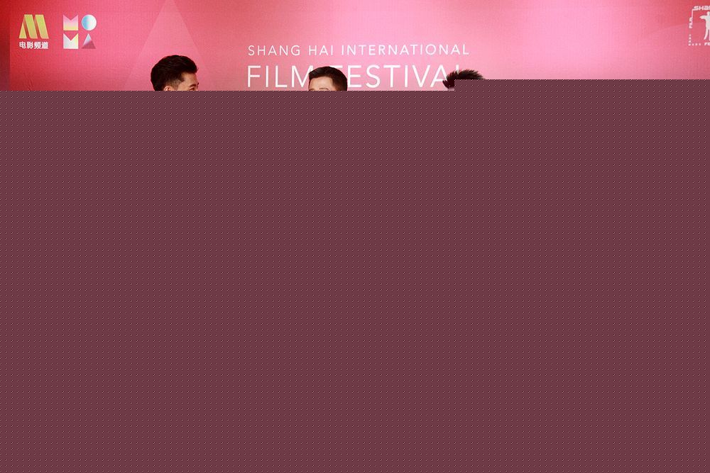 最新马东延在《战狼》剧组照中的图集