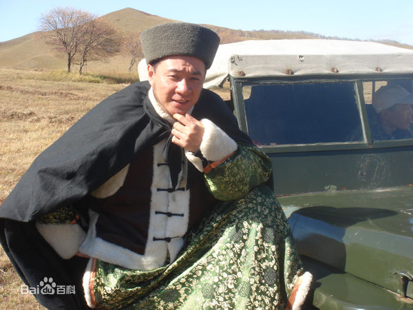 修革在《草原春来早》中的