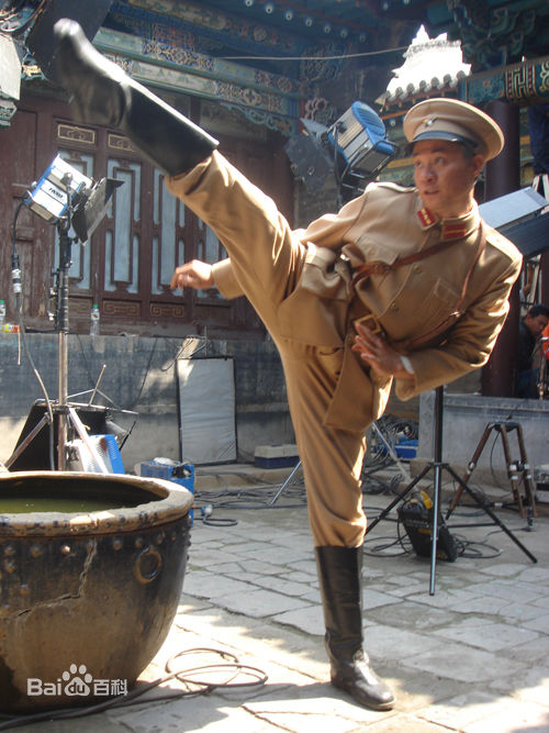 最全修革在《狼毒花》中的壁纸