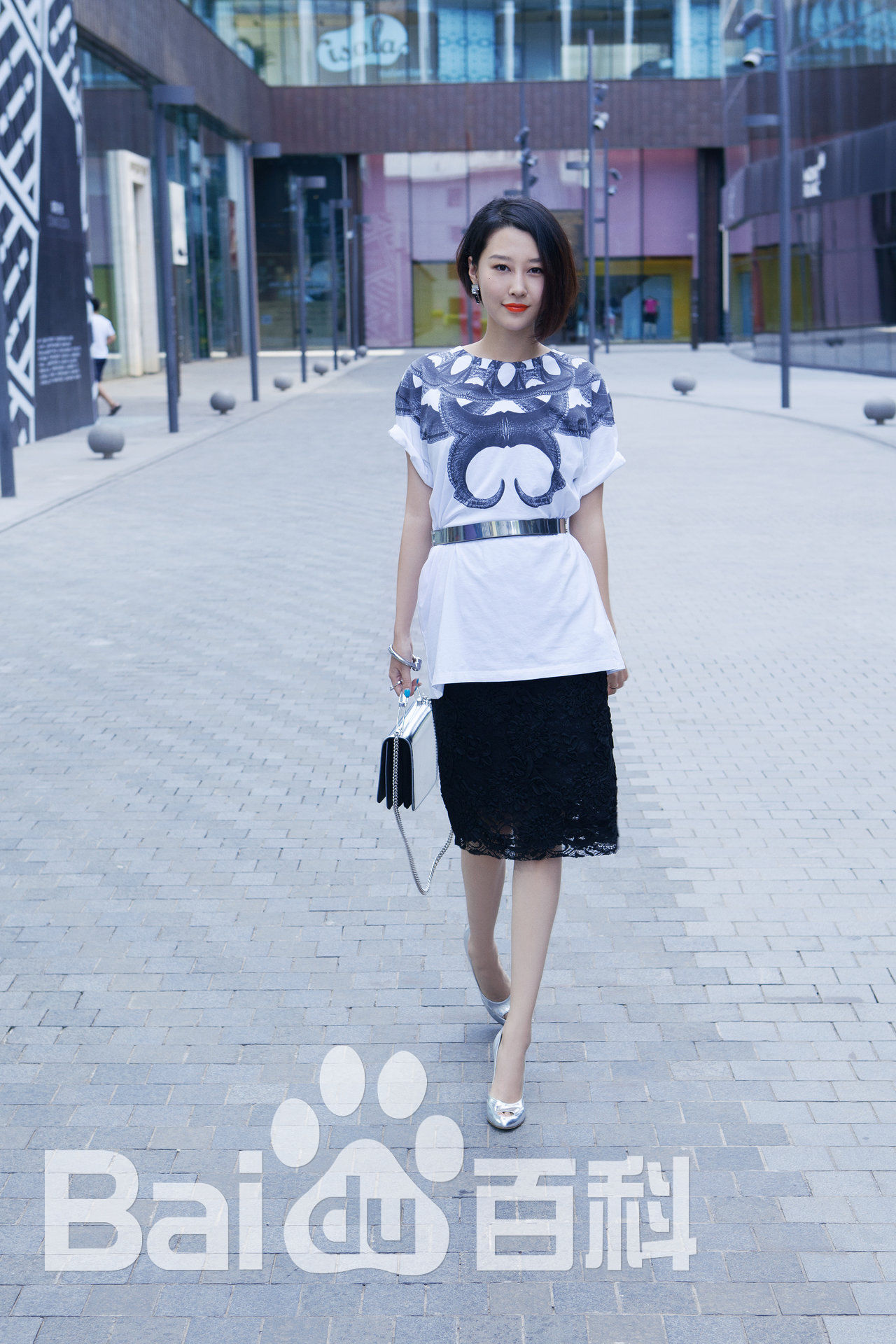 马梓涵(Ivy)街拍前后照片