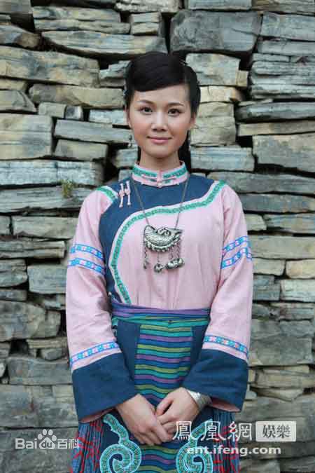 宋佳玲影视角色照前后照片