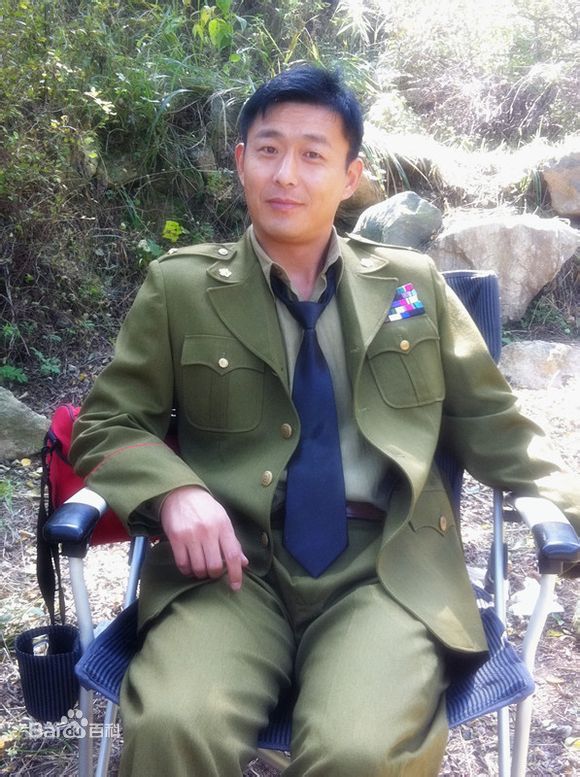 徐雷智幕后照图册