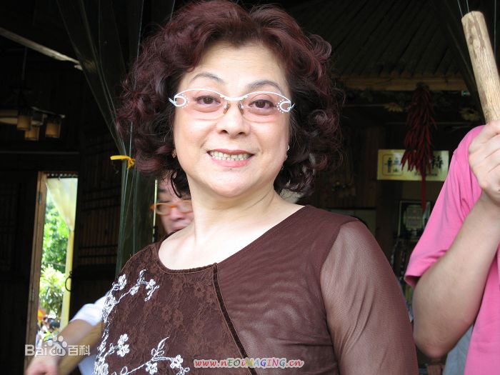 虎艳芬(eva)生活照图片图集