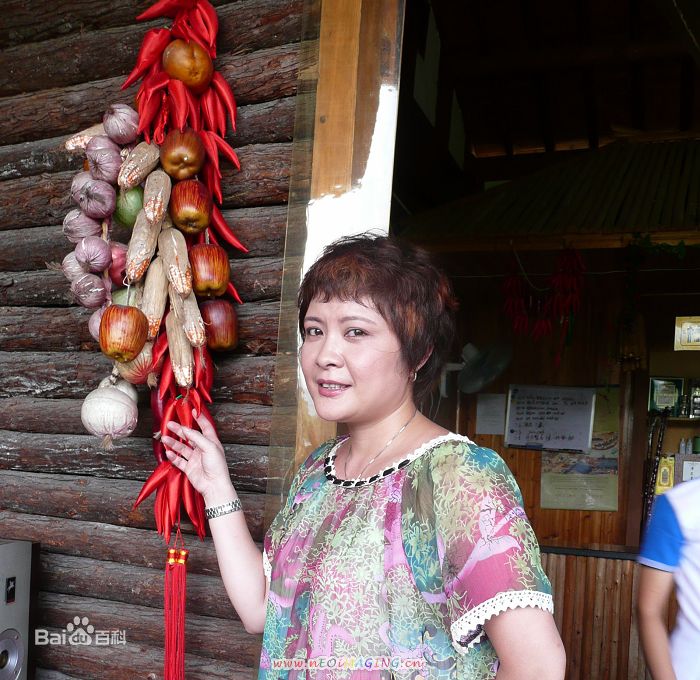 虎艳芬(eva)生活照图片图集